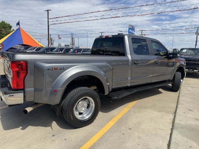 2022 Ford Super Duty F-350 DRW XL