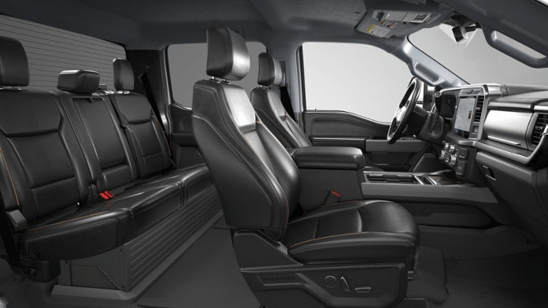 2026 Ford Super Duty F-350 DRW Lariat