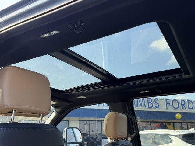 2023 Ford Super Duty F-450 DRW Lariat