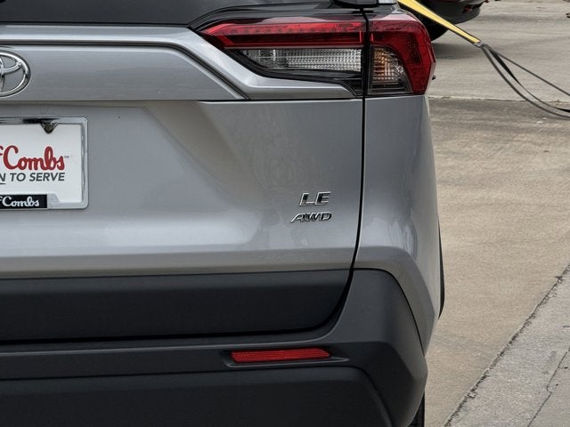 2025 Toyota RAV4 LE