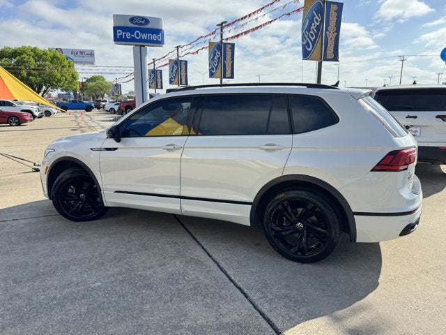 2023 Volkswagen Tiguan SE R-Line Black