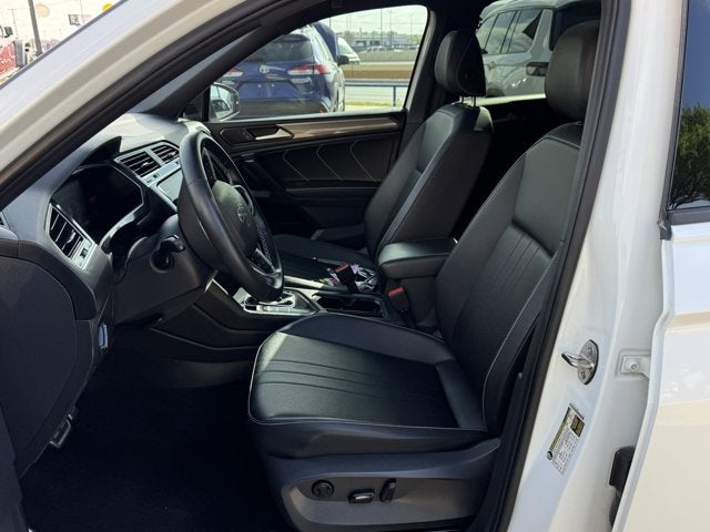 2023 Volkswagen Tiguan SE R-Line Black