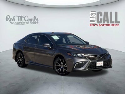 2022 Toyota Camry SE