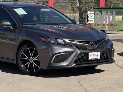 2022 Toyota Camry SE