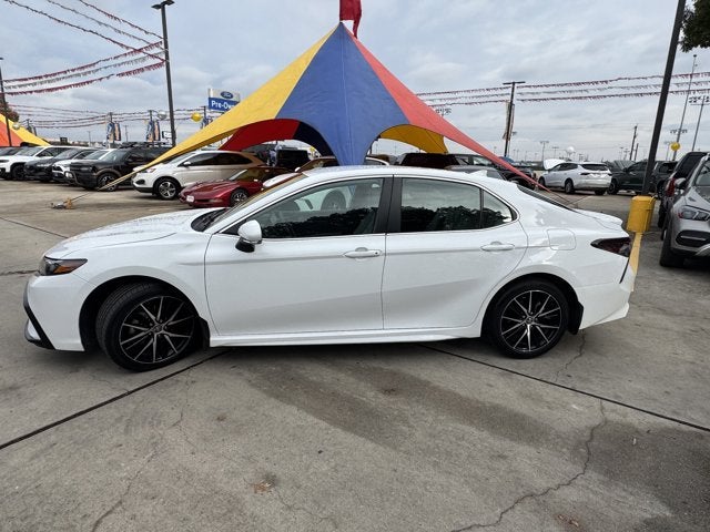 2024 Toyota Camry Hybrid SE