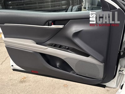 2024 Toyota Camry Hybrid SE