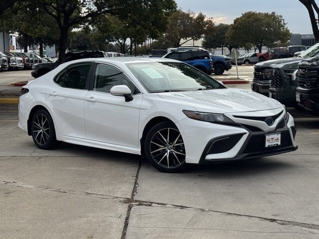 2024 Toyota Camry Hybrid SE