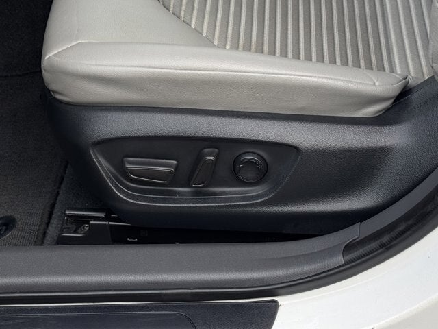 2024 Toyota Camry Hybrid SE