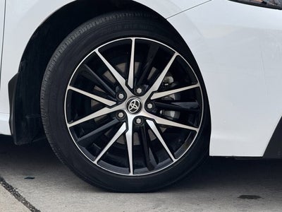 2024 Toyota Camry Hybrid SE