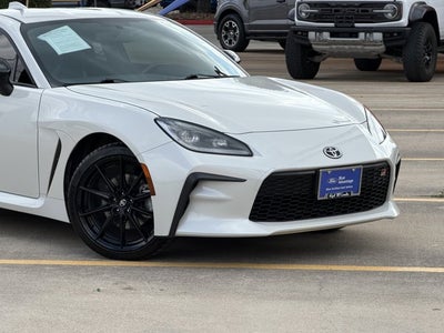 2025 Toyota GR86 Premium