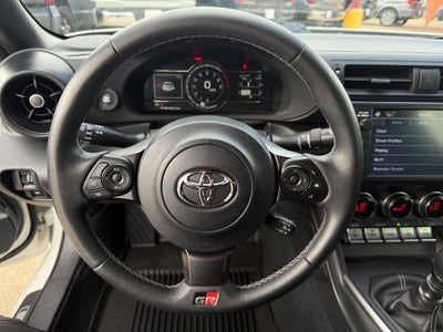 2025 Toyota GR86 Premium