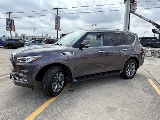 2024 INFINITI QX80 LUXE