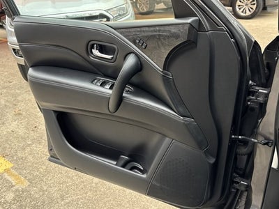 2024 INFINITI QX80 LUXE