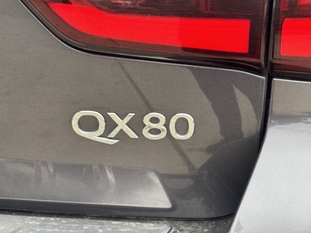 2024 INFINITI QX80 LUXE