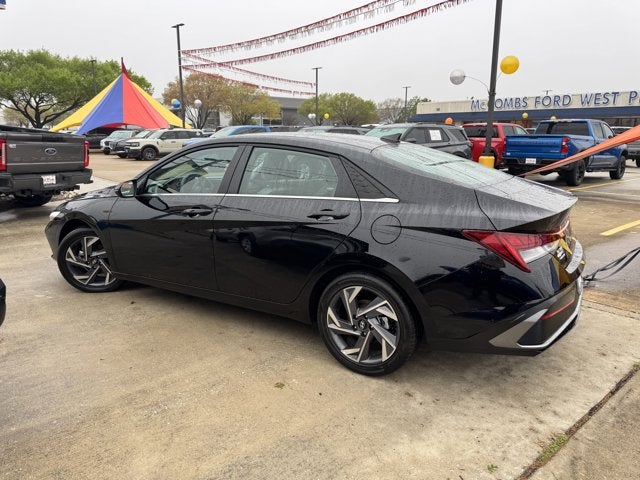 2025 Hyundai Elantra Hybrid Limited