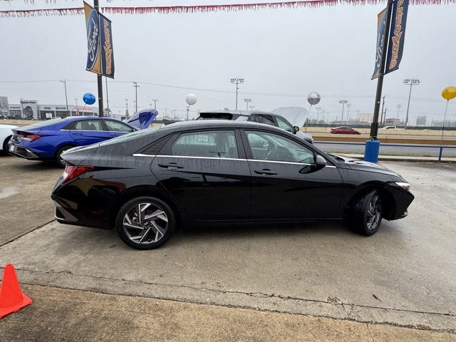 2025 Hyundai Elantra Hybrid Limited