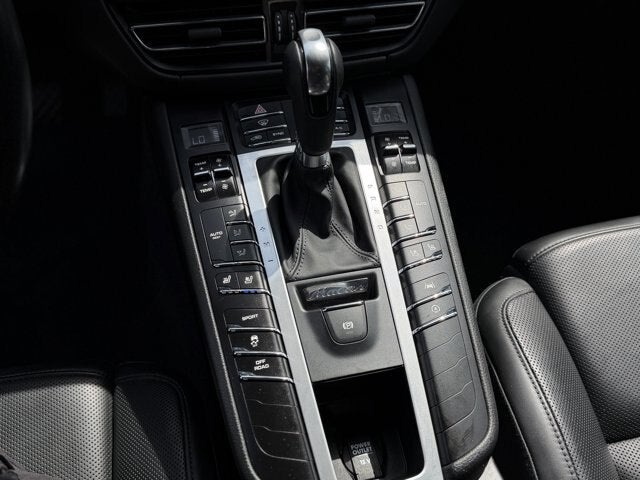 2021 Porsche Macan S