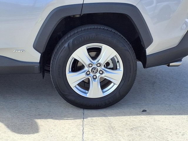 2020 Toyota RAV4 Hybrid XLE