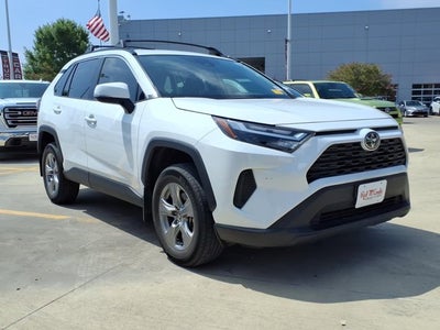 2023 Toyota RAV4 XLE