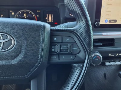 2025 Toyota Tacoma 4WD SR5