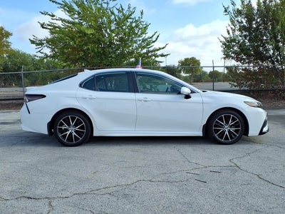 2024 Toyota Camry Hybrid SE