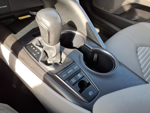 2024 Toyota Camry Hybrid SE