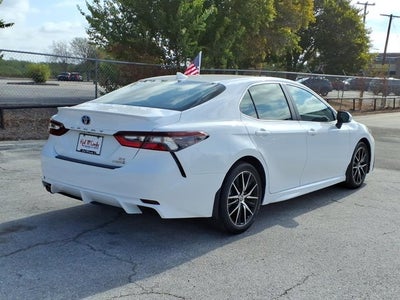 2024 Toyota Camry Hybrid SE