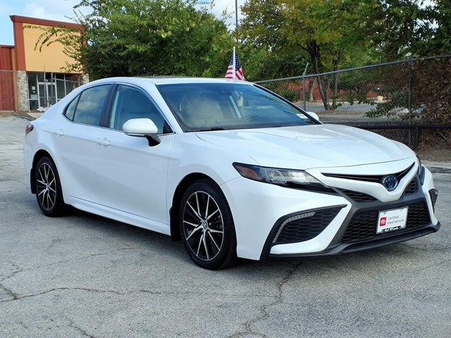 2024 Toyota Camry Hybrid SE