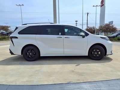 2026 Toyota Sienna Woodland Edition