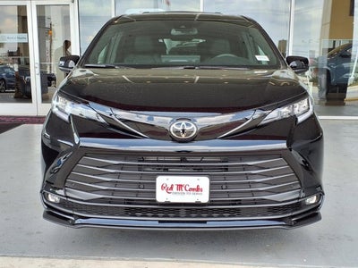 2026 Toyota Sienna Woodland Edition