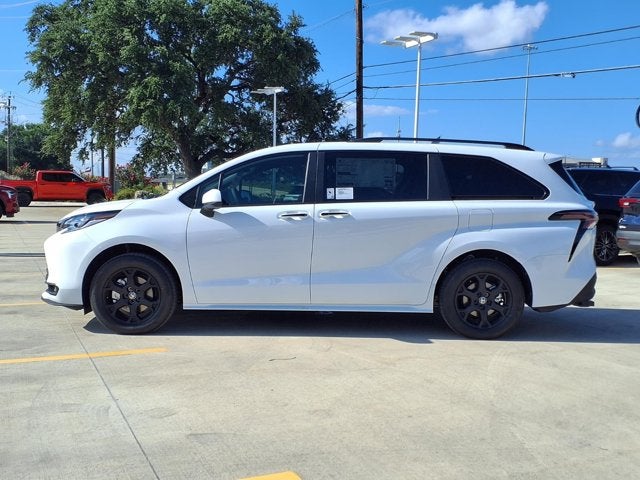 2026 Toyota Sienna Woodland Edition