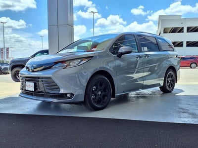 2026 Toyota Sienna Woodland Edition
