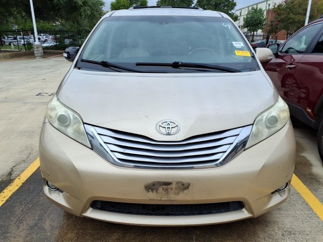 2013 Toyota Sienna XLE