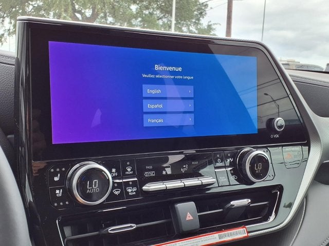 2026 Toyota Highlander Hybrid Platinum