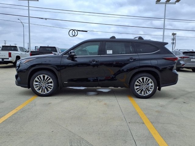 2026 Toyota Highlander Hybrid Platinum