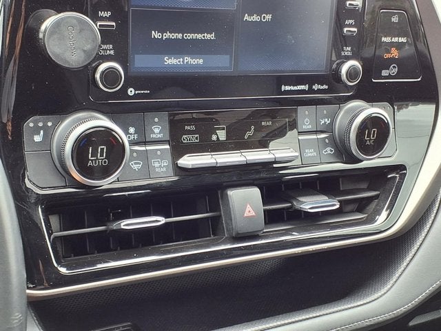 2022 Toyota Highlander Hybrid XLE