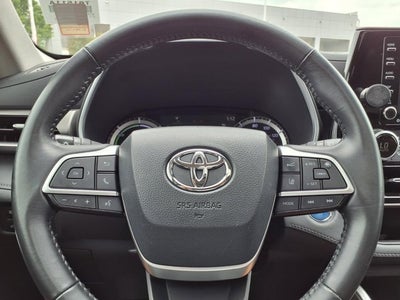 2022 Toyota Highlander Hybrid XLE
