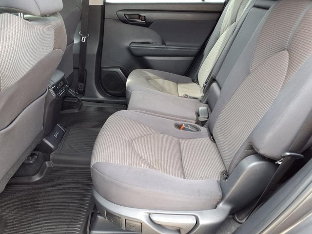 2025 Toyota Highlander LE