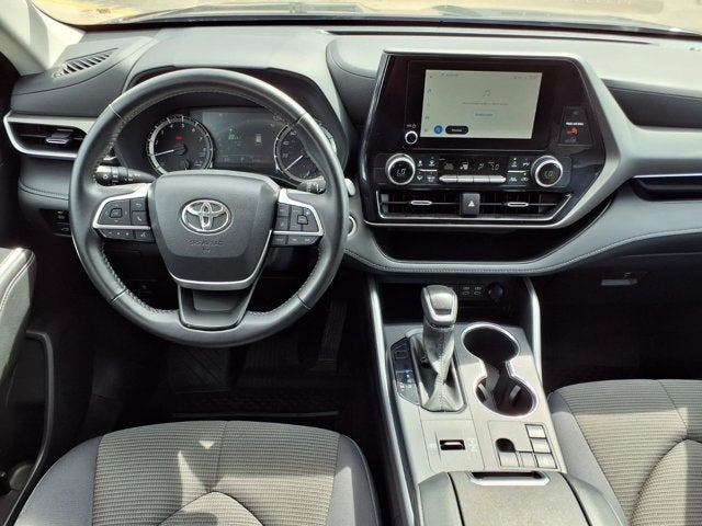 2025 Toyota Highlander LE
