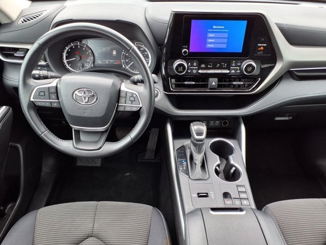2025 Toyota Highlander LE