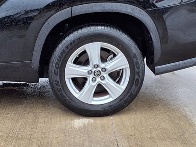 2025 Toyota Highlander LE