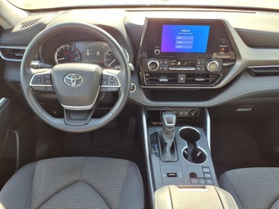 2025 Toyota Highlander LE