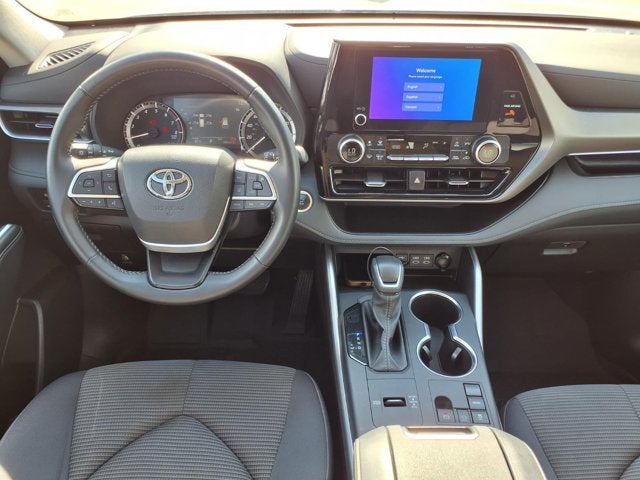 2025 Toyota Highlander LE