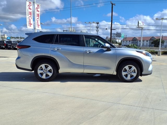 2025 Toyota Highlander LE