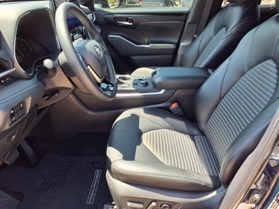 2025 Toyota Highlander XLE
