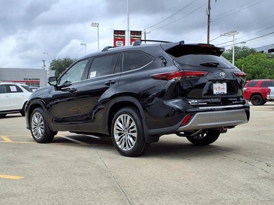 2026 Toyota Highlander Platinum