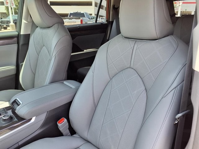 2026 Toyota Highlander Platinum