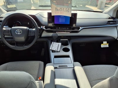 2026 Toyota Sienna LE