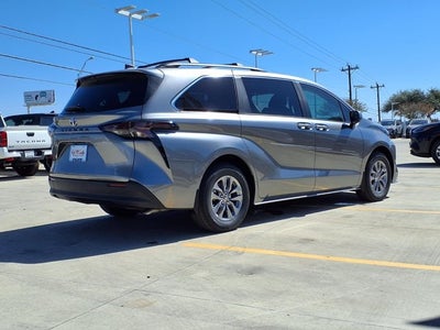 2026 Toyota Sienna LE