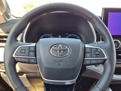 2026 Toyota Highlander Hybrid Limited
